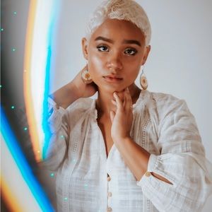 Meet Your Posher, Amelia Rose!